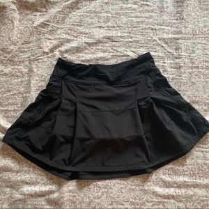 LuLuLemon pleated tennis skirt. Size 4.